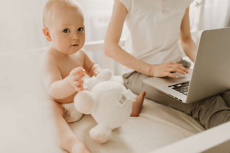 The Science Behind Baby Wipes: What Ingredients to Look for and Avoid