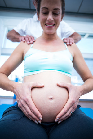 Maternity Clothing Guide: Dressing Comfortably in the Second Trimester